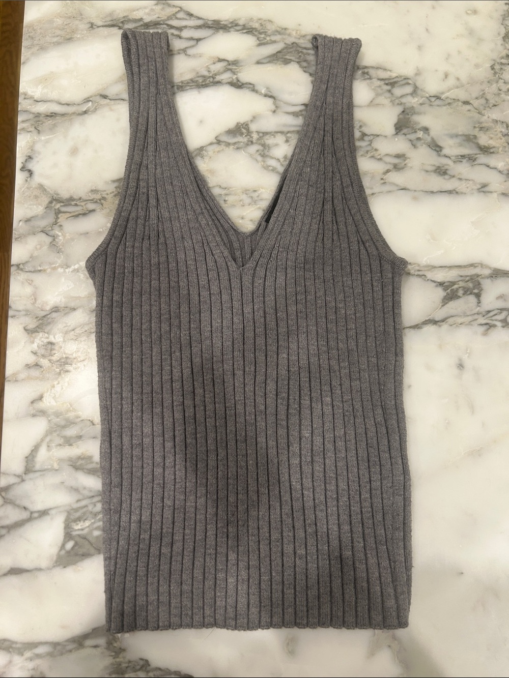 Quince Eco Knit Cropped Ribbed Sweater Tank Top Women XS Gray V-neck Sleeveless